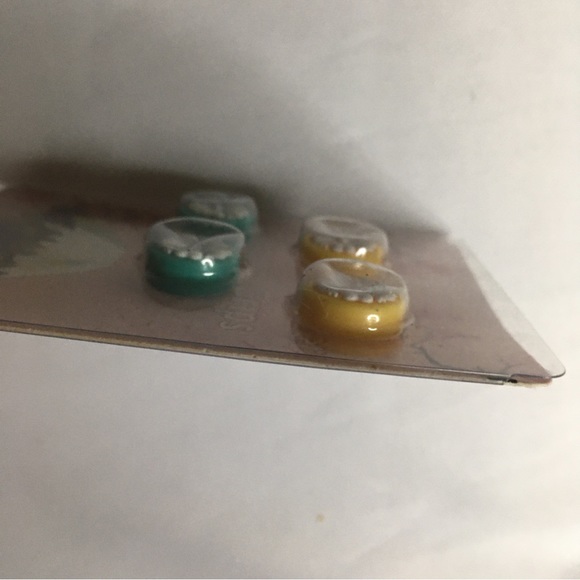 Joy Con Thumb Grips For Nintendo Switch & Switch Lite Bundle - Picture 4 of 11